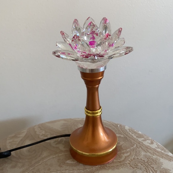 🪞 NEW lotus color changing crystal lamp